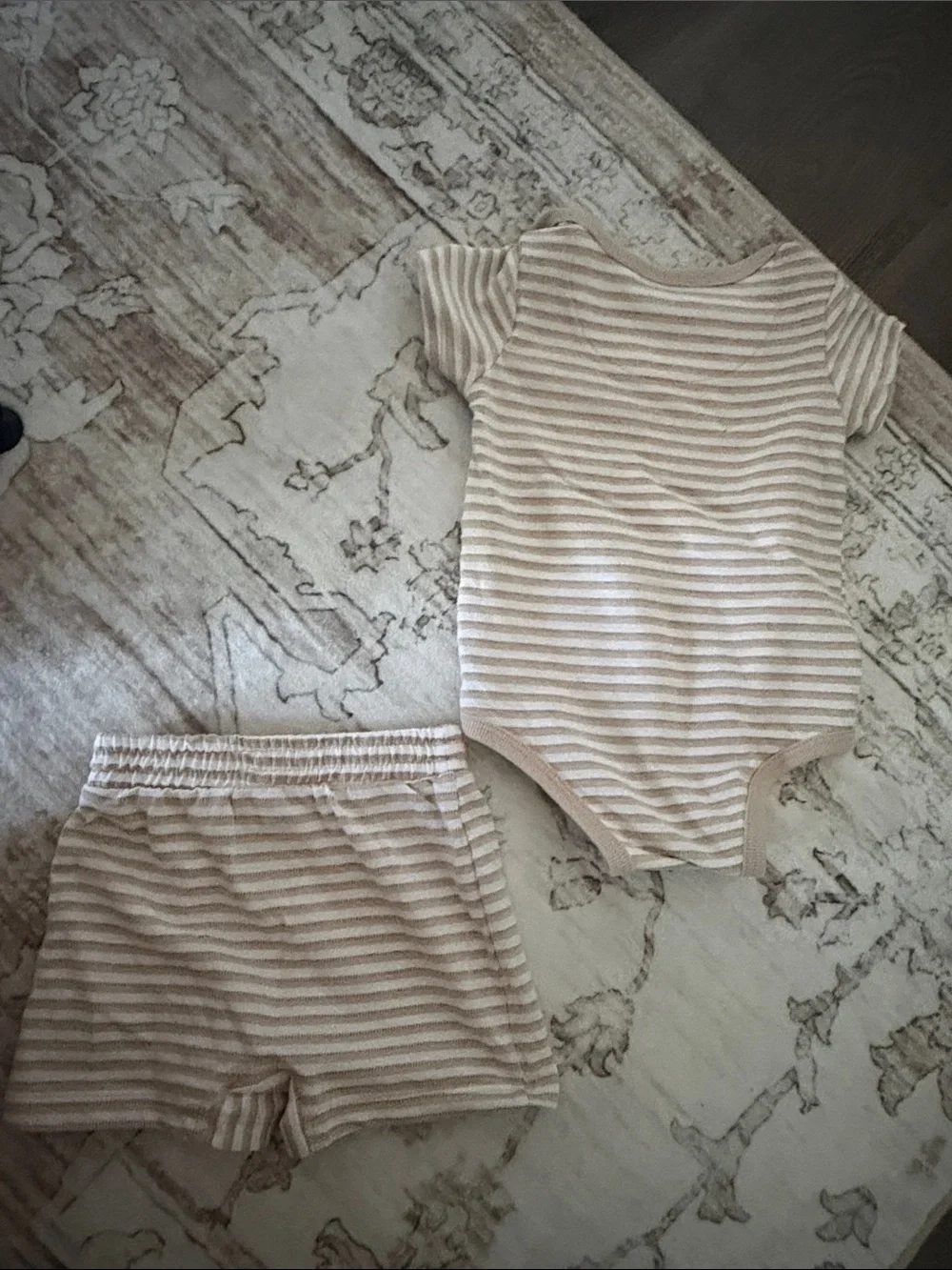 Nike Kids Beige & White Striped Bodysuit and Shorts Set